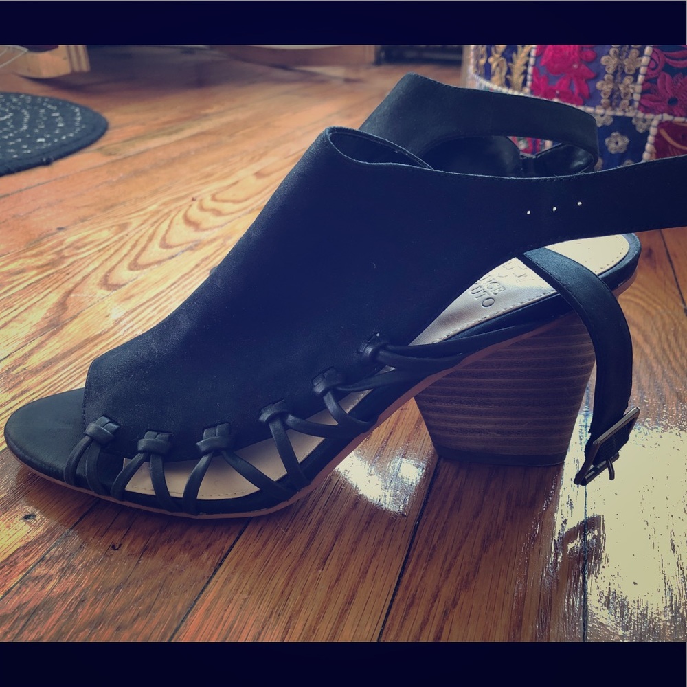 NWOT Vince Camuto heels